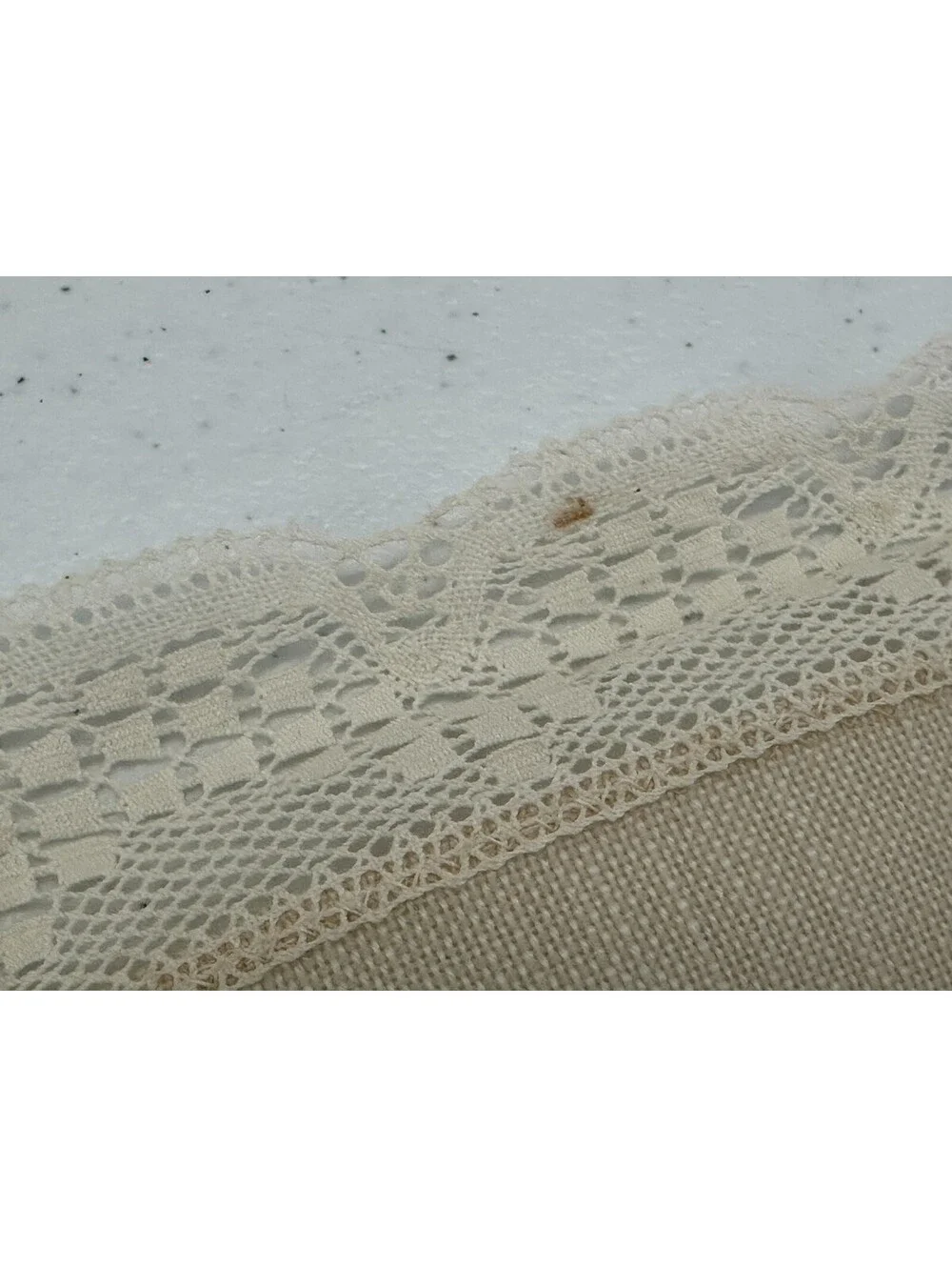 Vintage Embroidered Table Runner Topper Dresser Scarf Floral Lace Trim 18